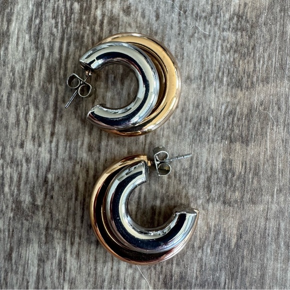 Like new! Zara DOUBLE HOOP EARRINGS - GOLD / SILVER - Picture 5 of 6